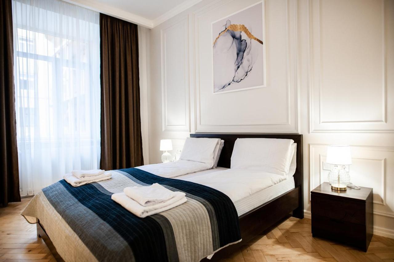 Gepner Apartments On Rynok Square Лвив Екстериор снимка